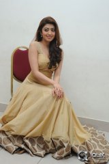 Pranitha at Pandavulu Pandavulu Tummeda Audio Launch